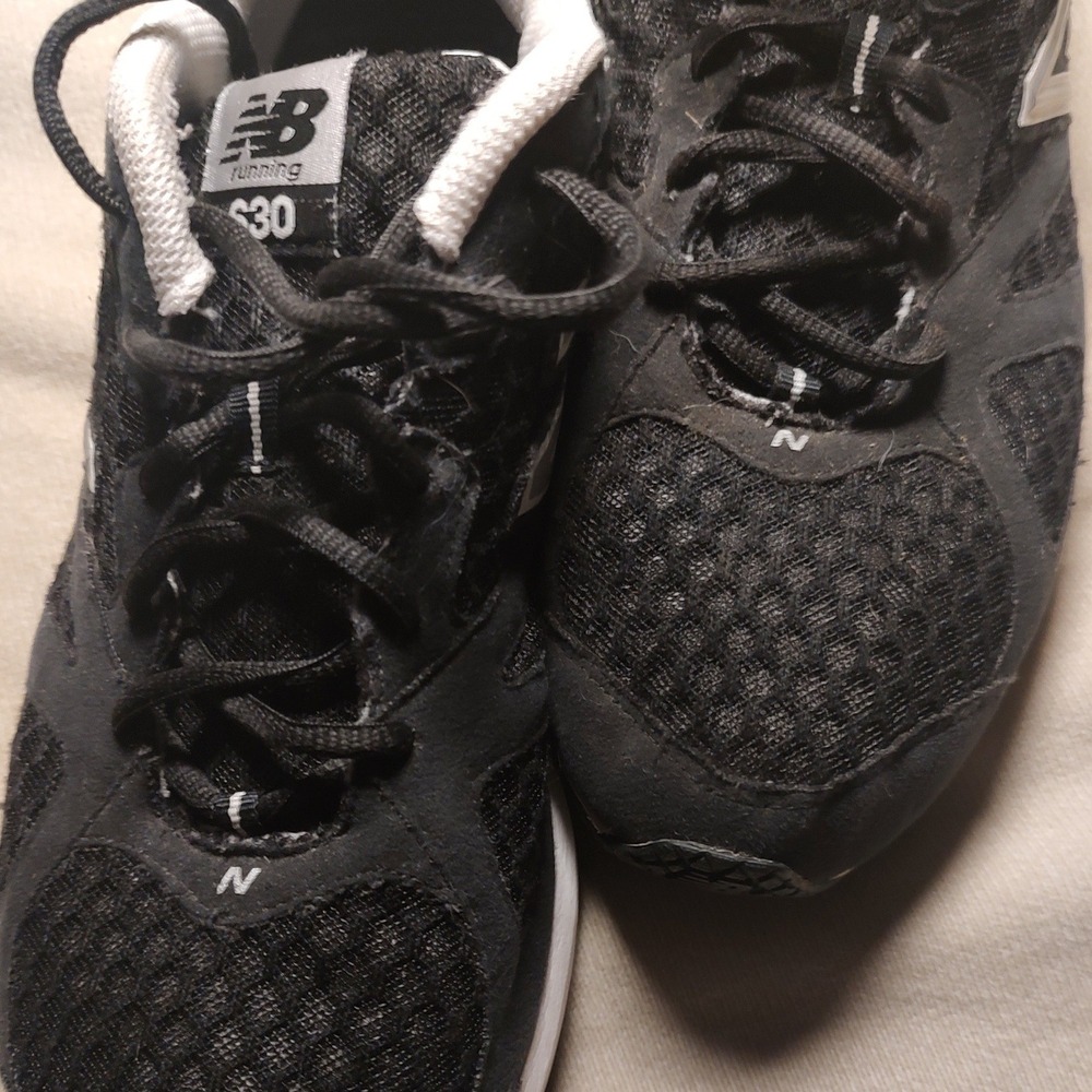New Balance 630v1 Mens Running Shoes Black White Sneakers W630BW1 Size 11 US